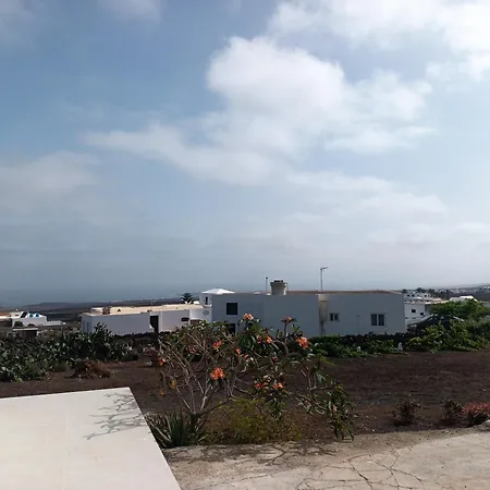 Falcon Apartment *