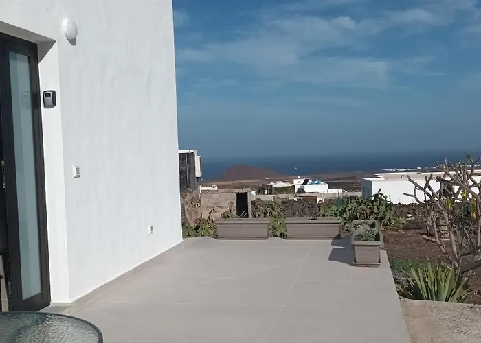 Apartment Falcon Tinajo